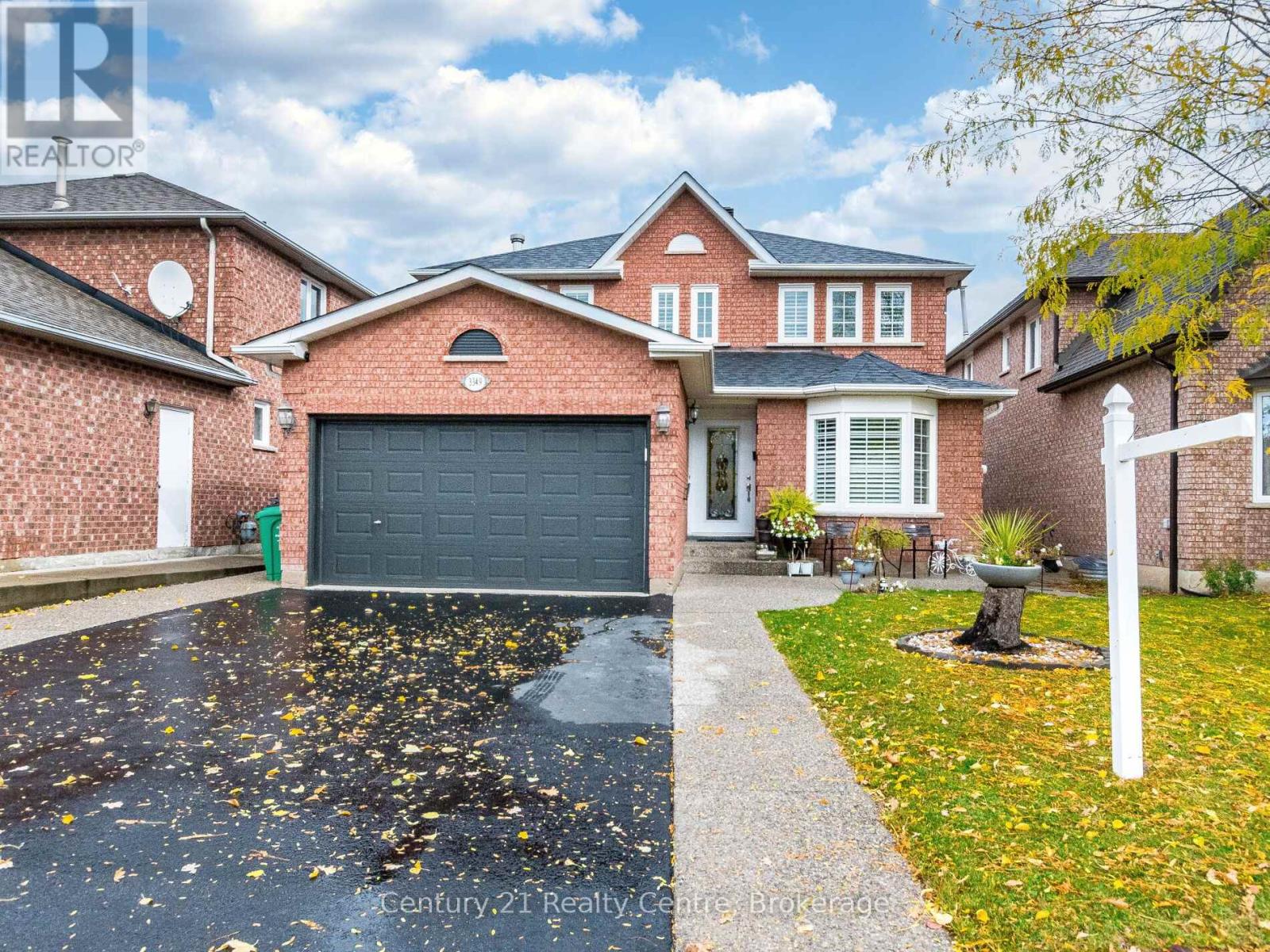 3349 Loyalist Dr, Mississauga, ON L5L 5T9