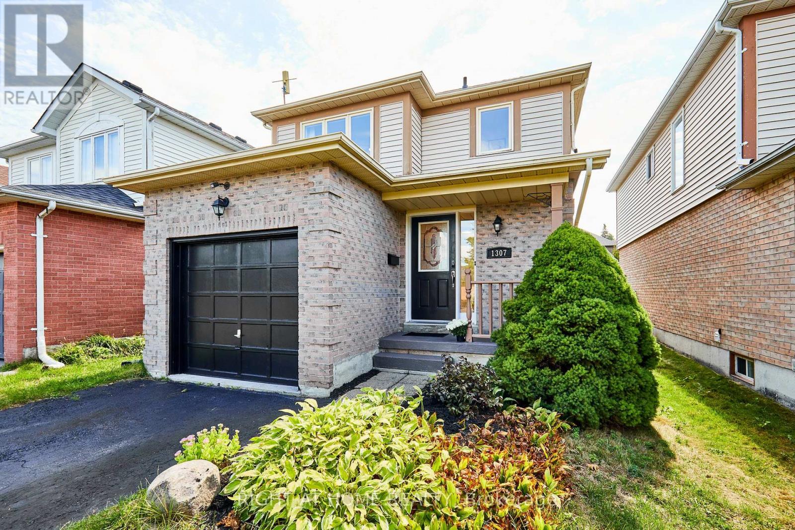1307 Andover Dr, Oshawa, ON L1K 2K3