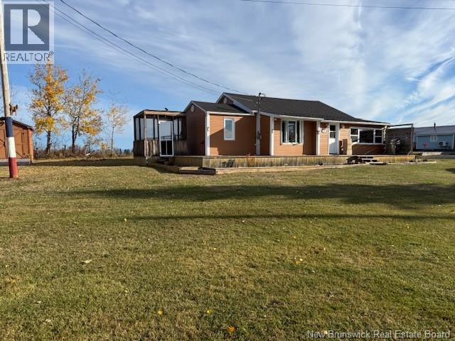 61 Laviolette Rd, Belledune, NB E8G 2G3