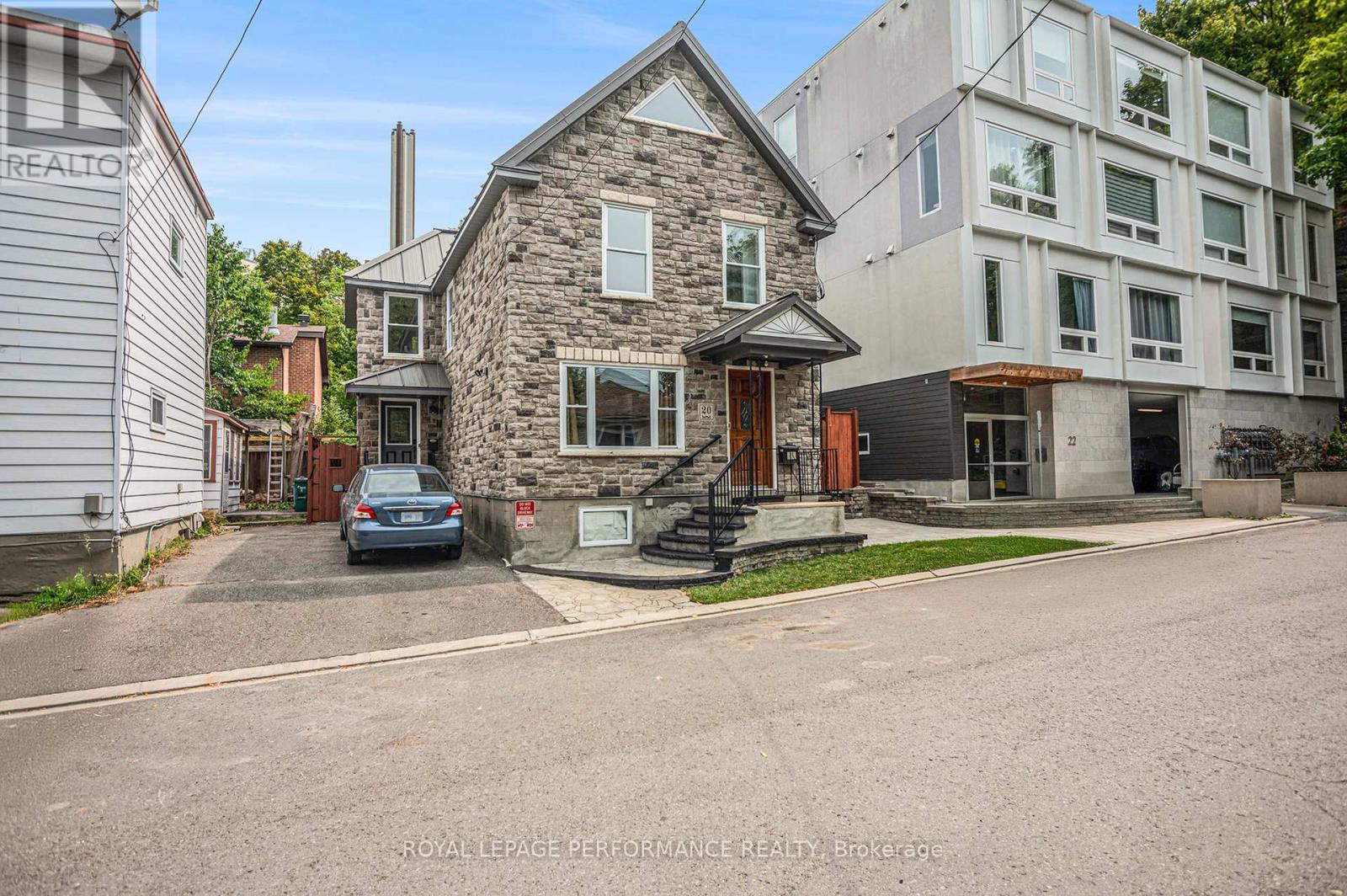 20 Perkins St, Ottawa, ON K1R 7G5