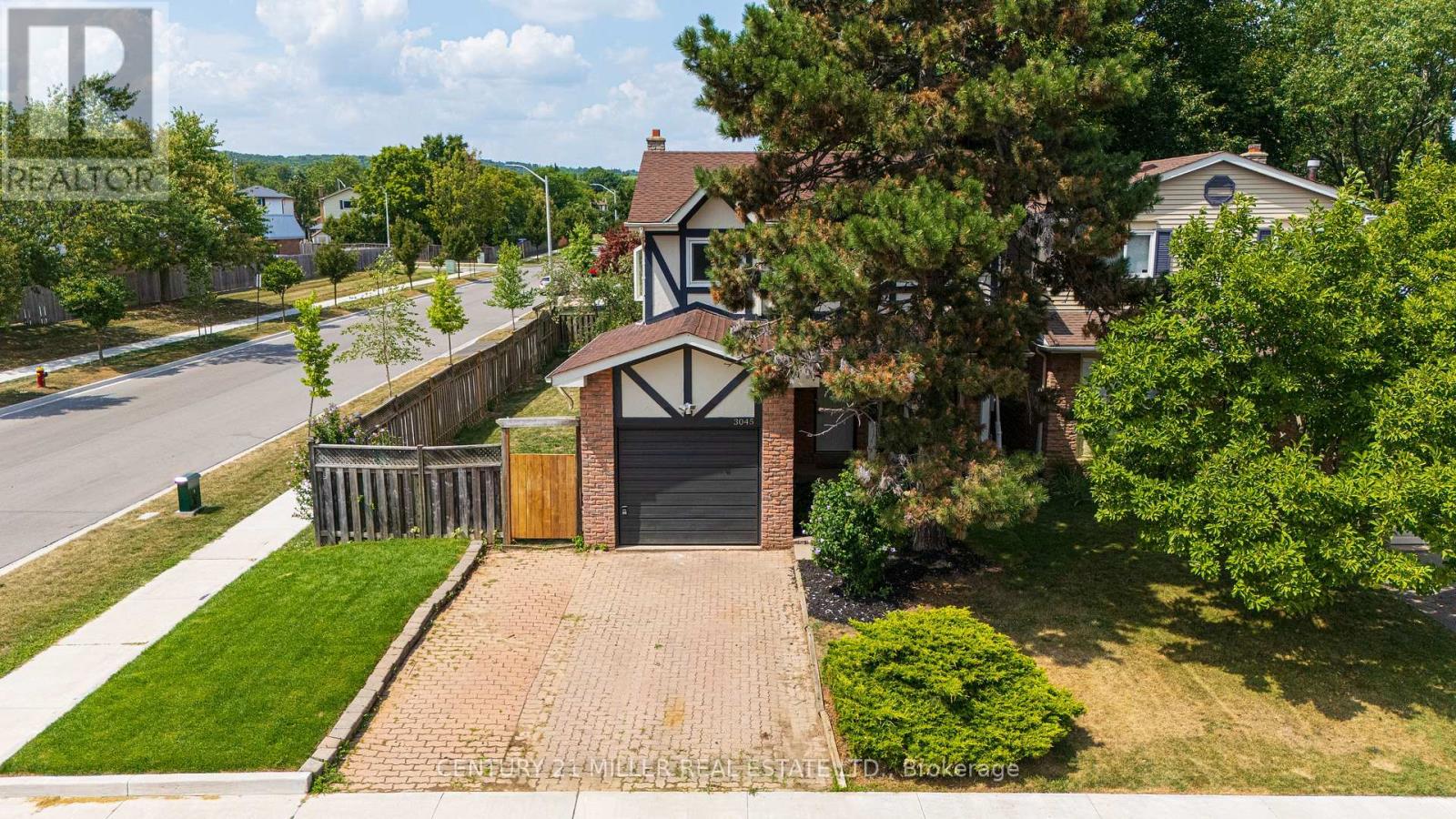 3045 Driftwood Dr, Burlington, ON L7M 1X8