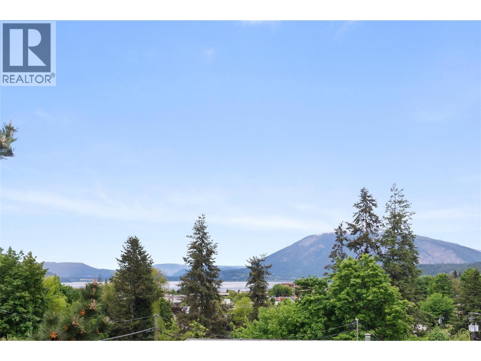 250 5 Street Se Unit 314, Salmon Arm, BC V1E 1J8