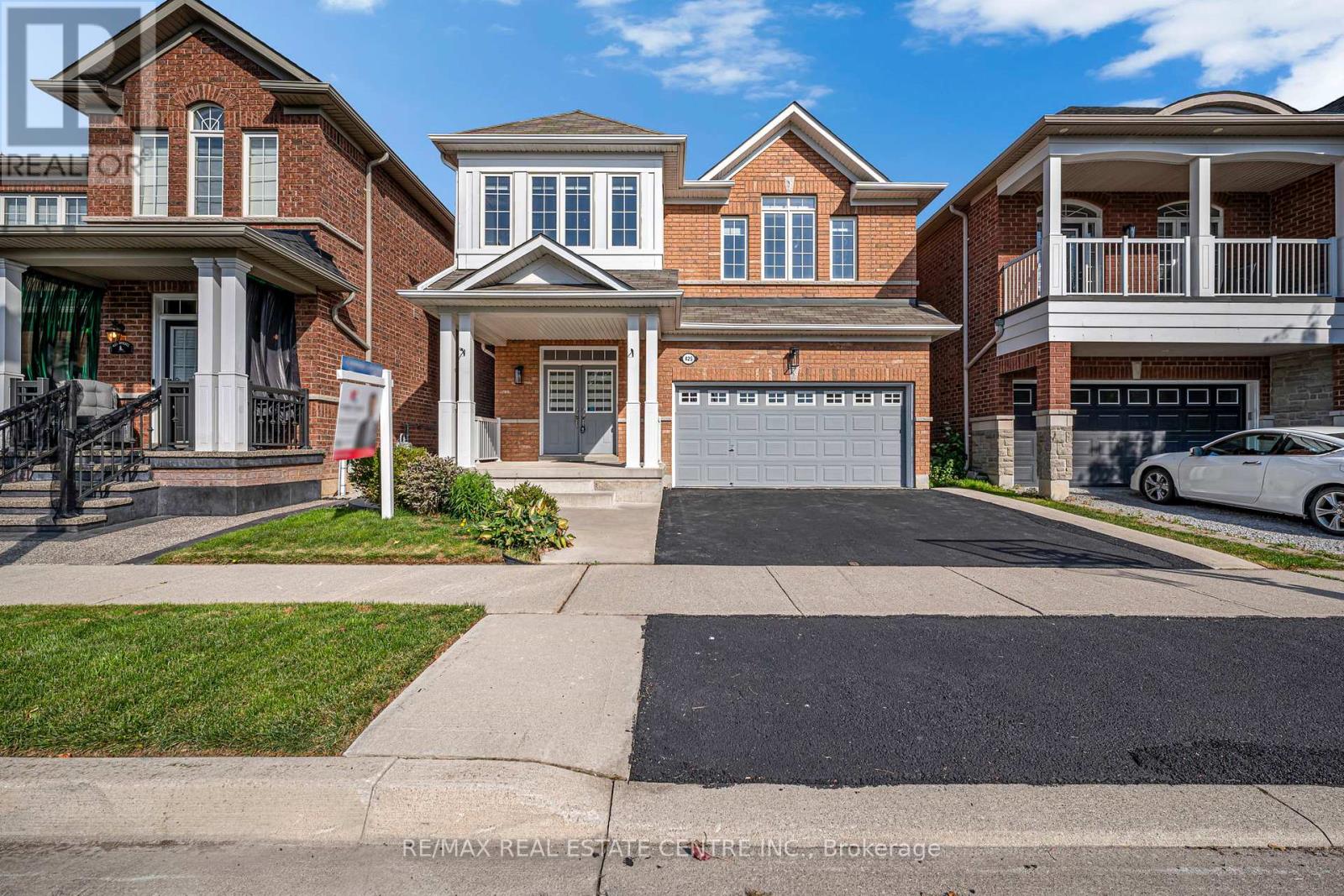 425 Bussel Cres, Milton, ON L9T 0W7