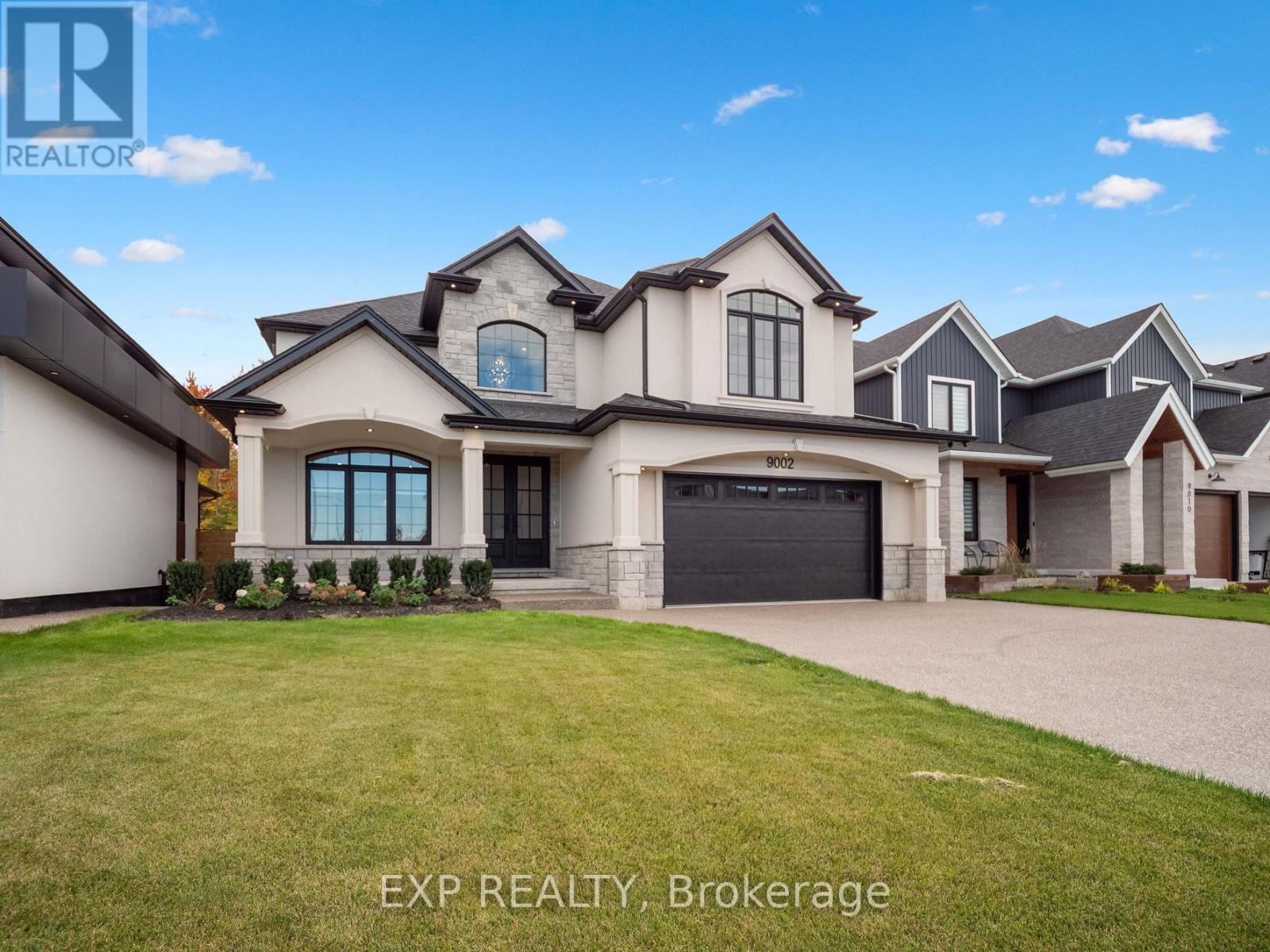 9002 Emily Blvd, Niagara Falls, ON L2H 3T1