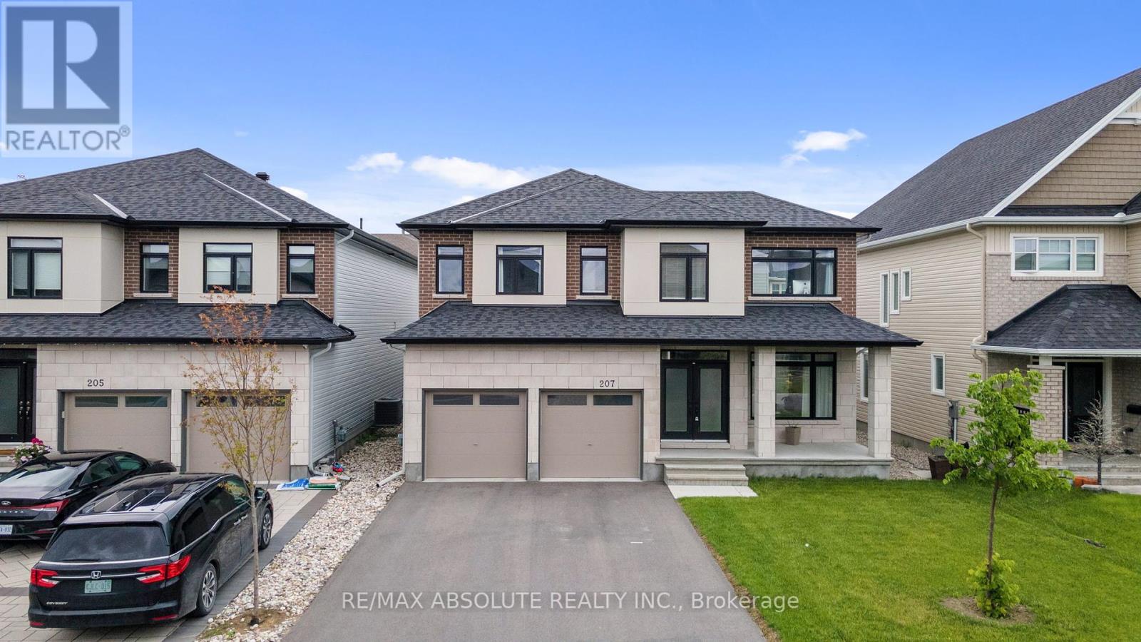 207 Osterley Way, Ottawa, ON K2S 2N6