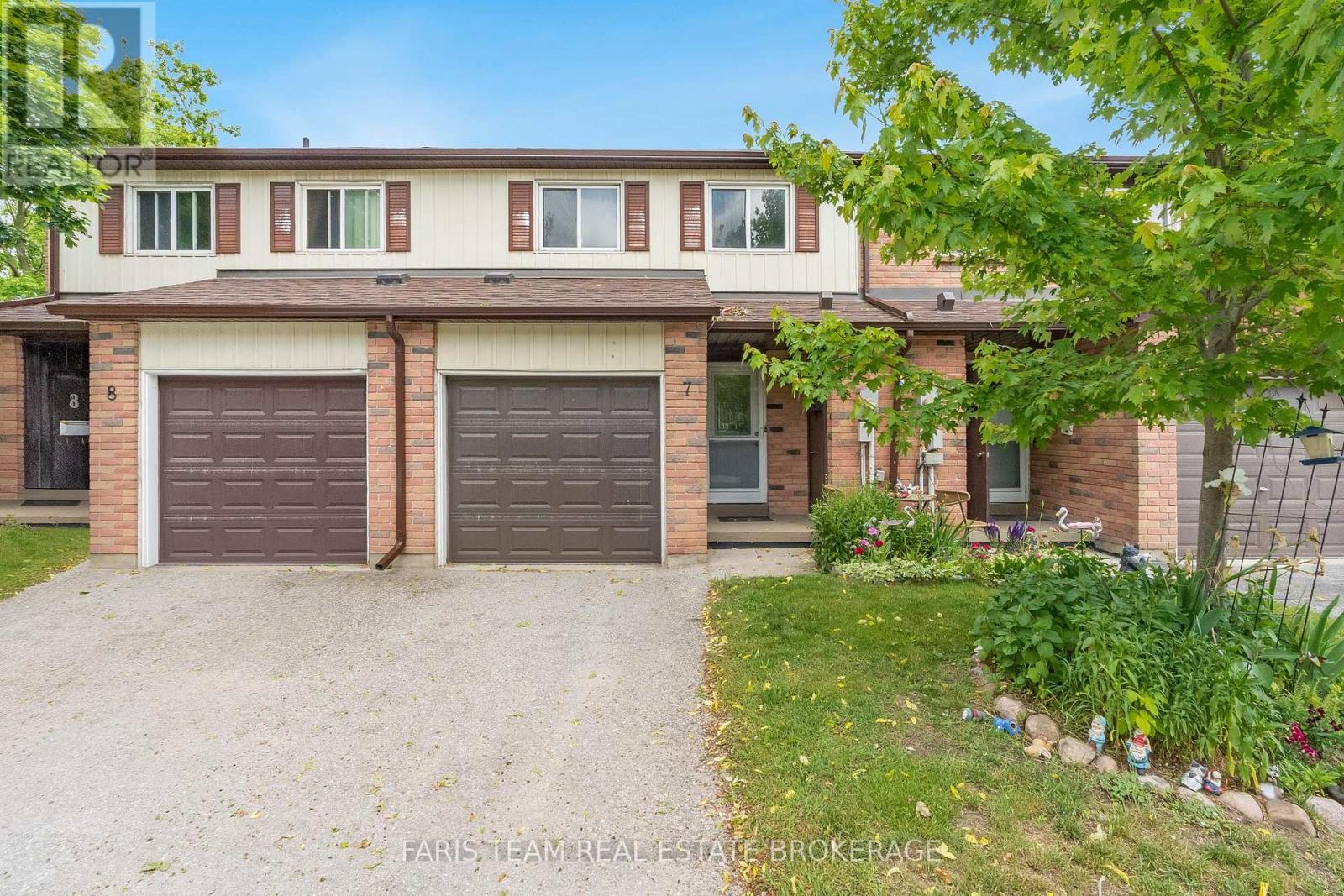 7 52 Adelaide St, Barrie, ON L4N 3T5