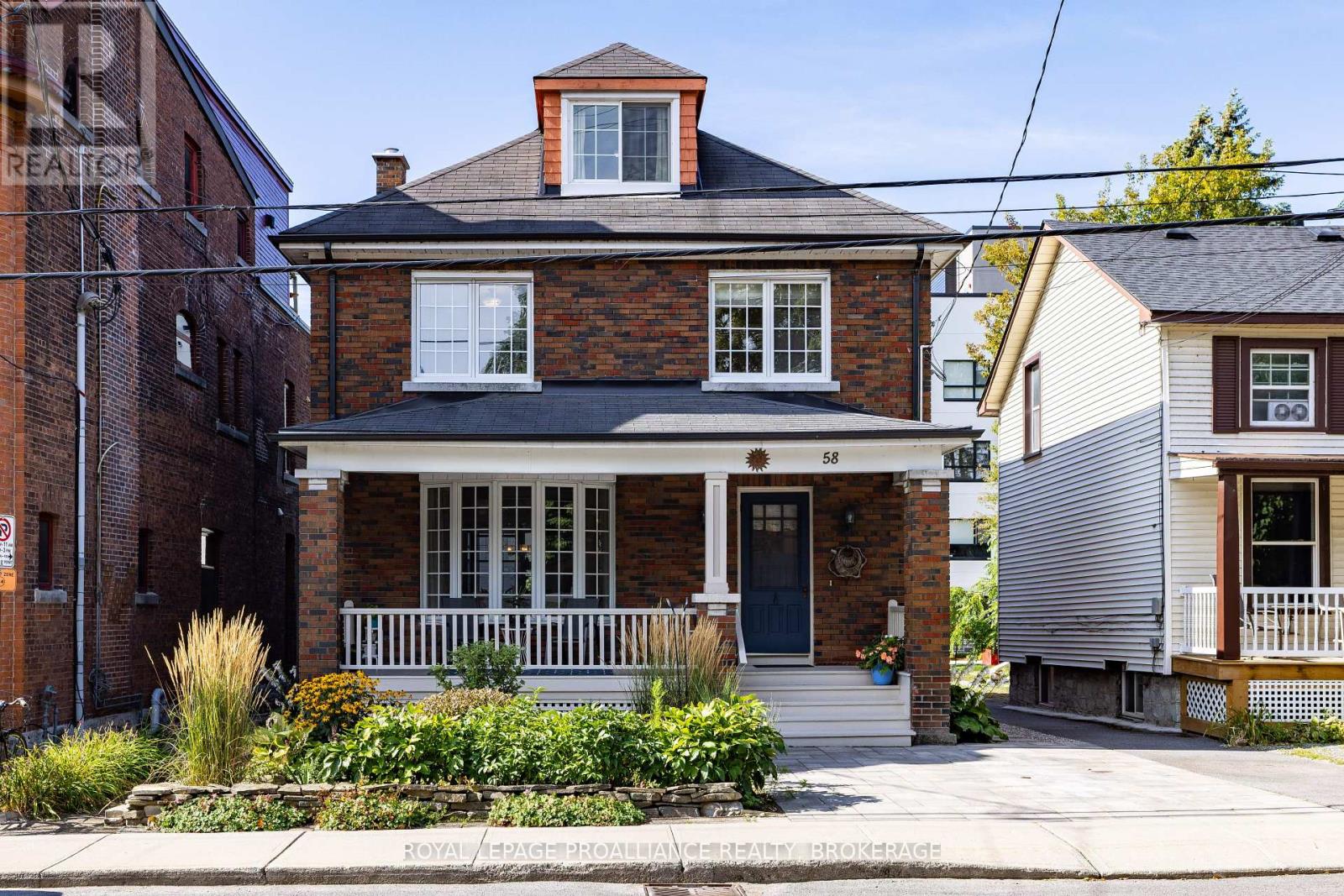 58 Earl St, Kingston, ON K7L 2G6