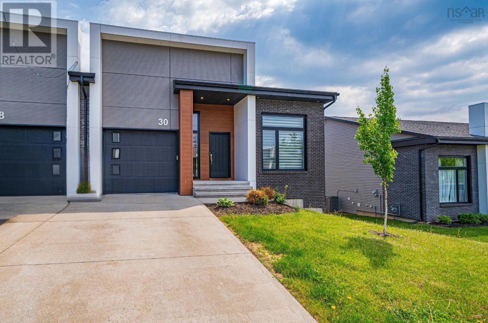 30 Helen Creighton Ct, West Bedford, NS B4B 0Z5