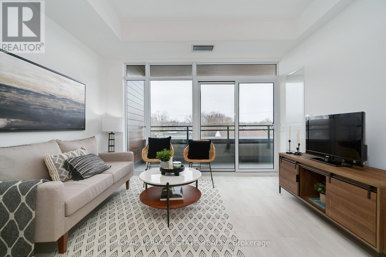 404 1285 Queen St E, Toronto South Riverdale, ON M4L 0B6