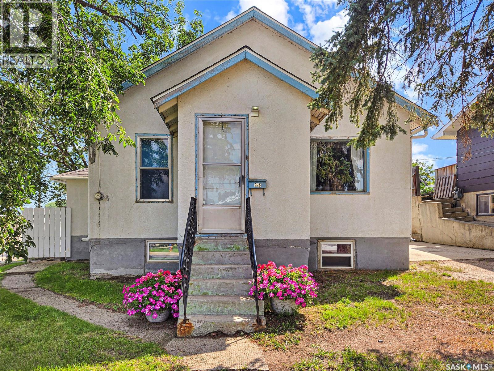 275 5 Avenue Northeast, Swift Current, SK S9H 2L3