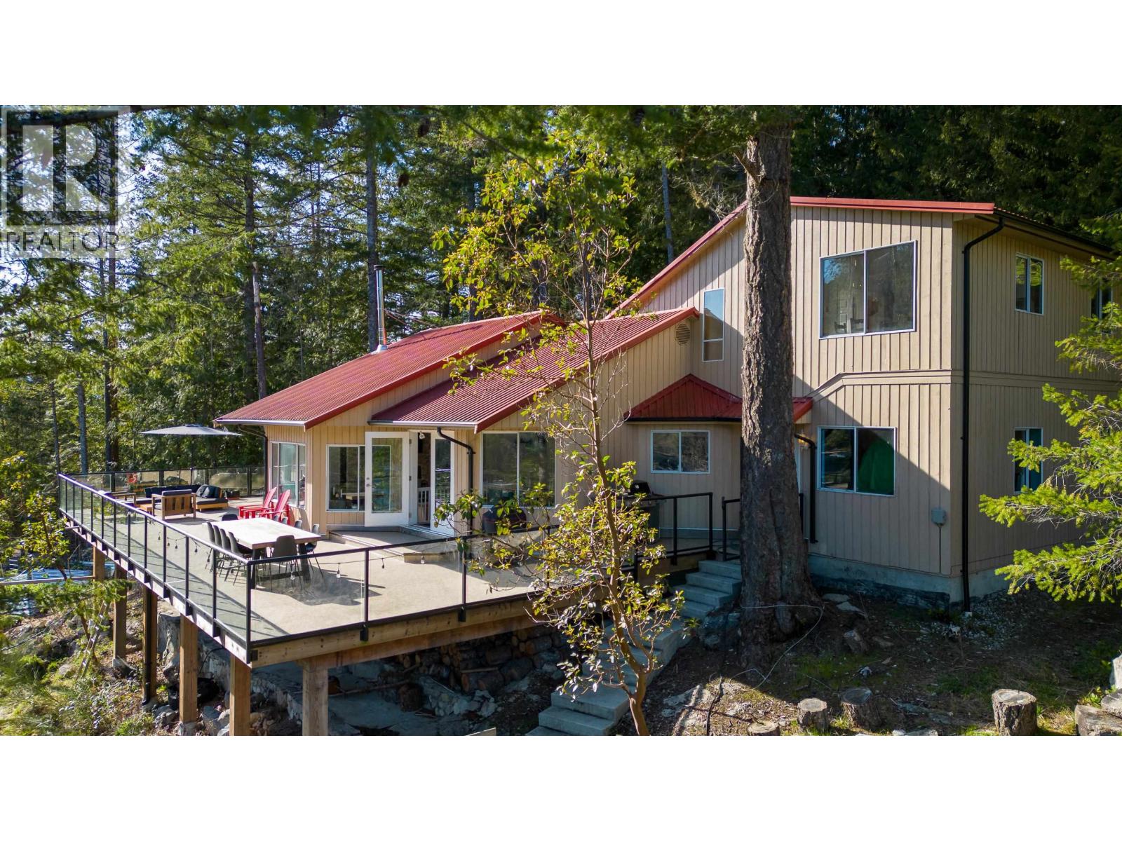 5273 Claydon Rd, Garden Bay, BC V0N 1S1