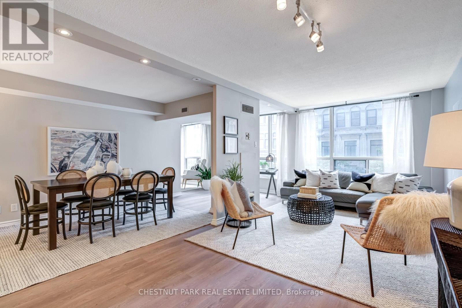 305 92 King St E, Toronto, ON M5C 1G3