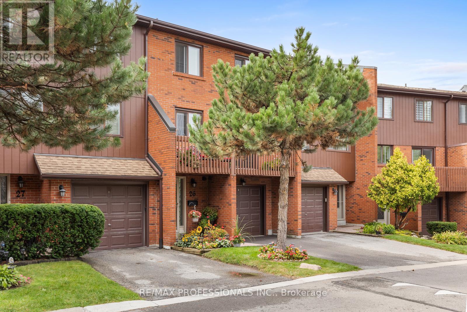 26 4165 Fieldgate Dr, Mississauga, ON L4W 2M9