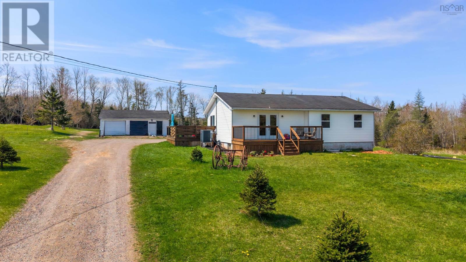 5786 Highway 2, Bass River, NS B0M 1B0