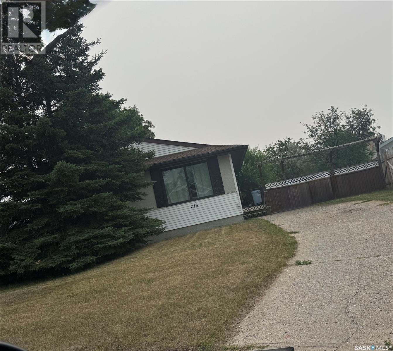 713 Birch Cres, Hudson Bay, SK S0E 0Y0