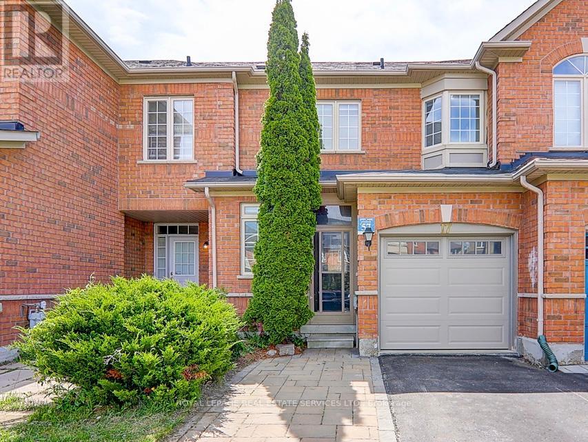 17 Venture Ave, Richmond Hill, ON L4S 2P2