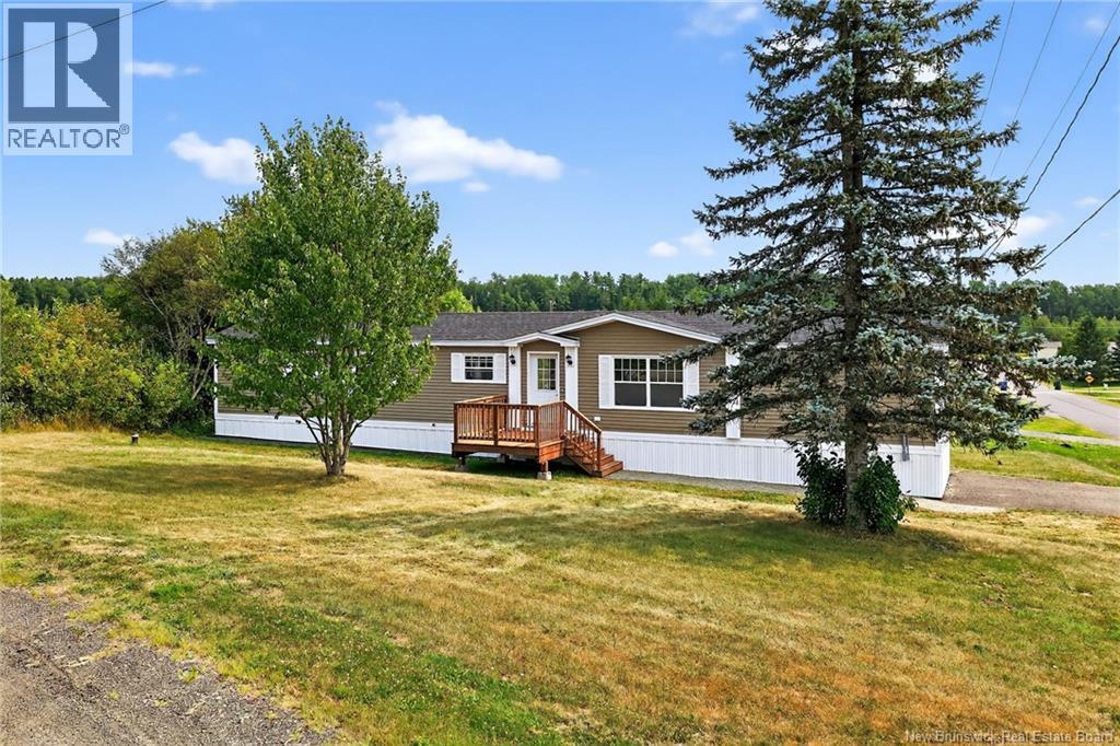 2 Alex Ave, Salisbury, NB E4J 1Z2