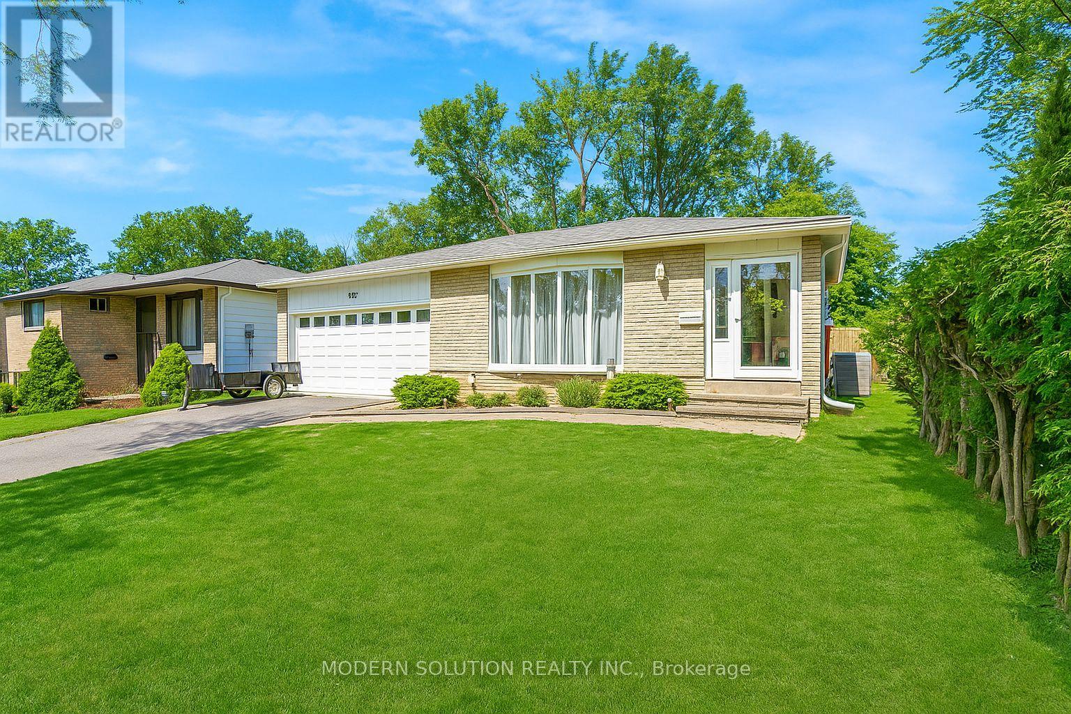 36 Hillcrest Ave, Brantford, ON N3T 5X8
