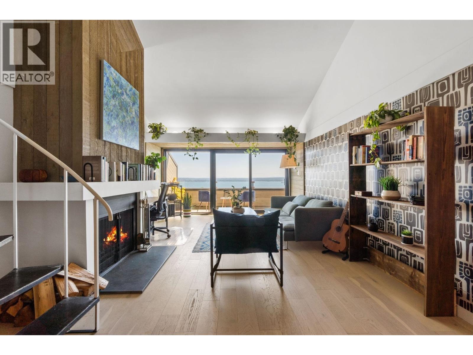 2212 Folkestone Way Unit 73, West Vancouver, BC V7S 2X7