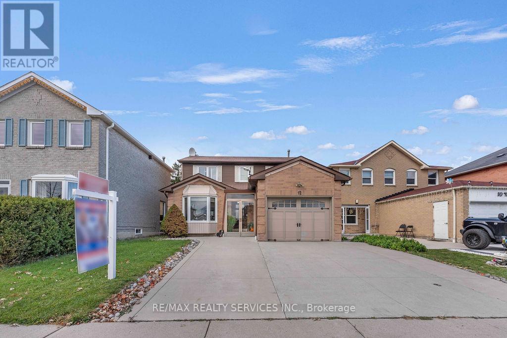 12 Nuttall St, Brampton, ON L6S 4W3