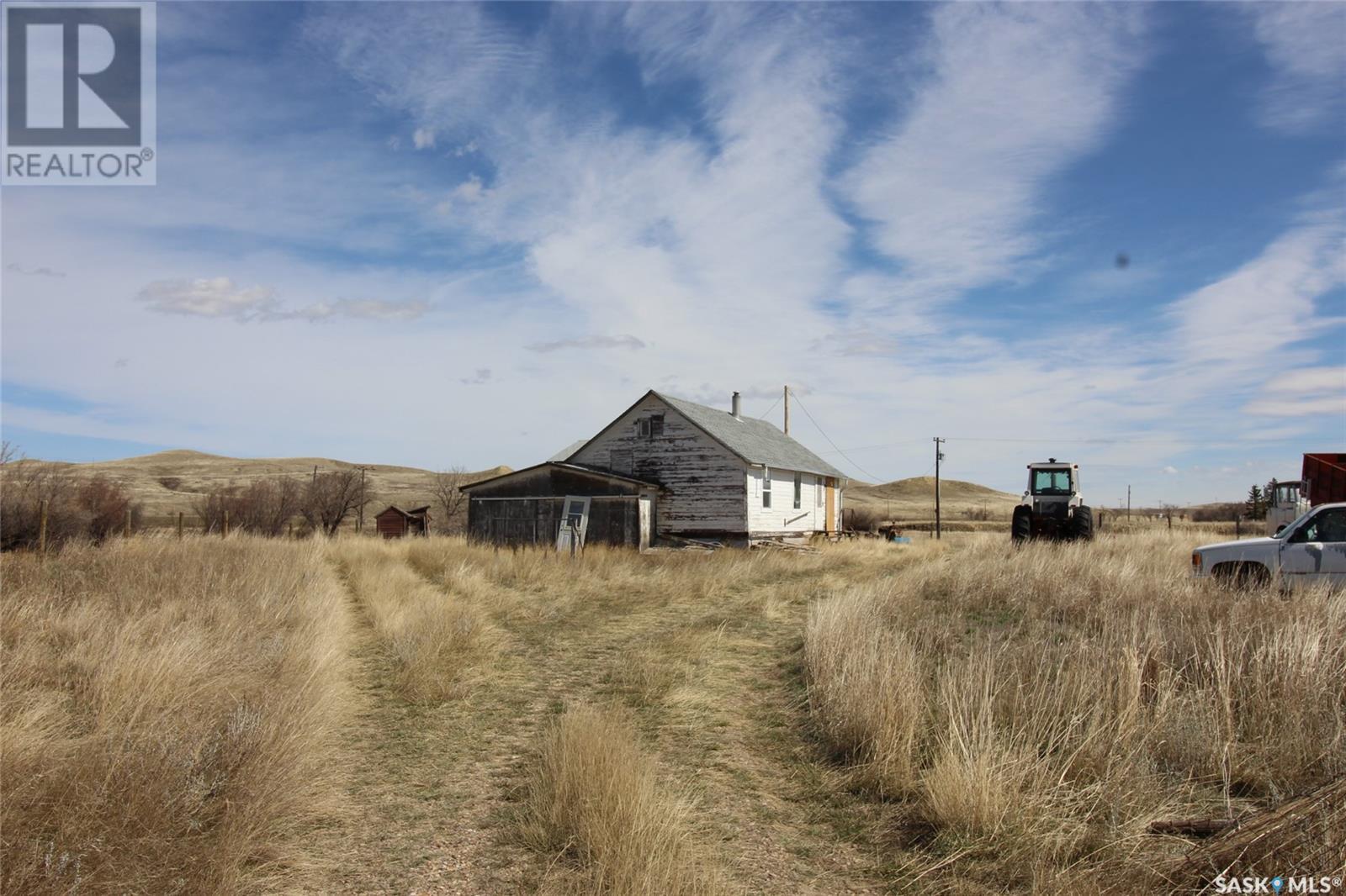 0 Railway St E, Eastend, SK S0N 0T0