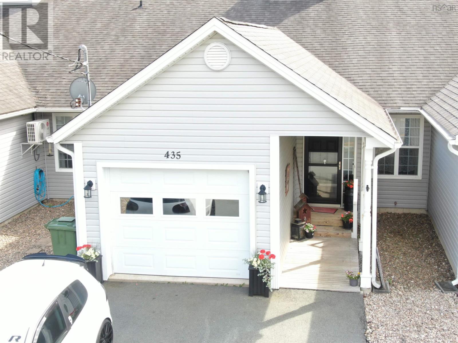 435 Glen Allan Dr, Bridgewater, NS B4V 0A8