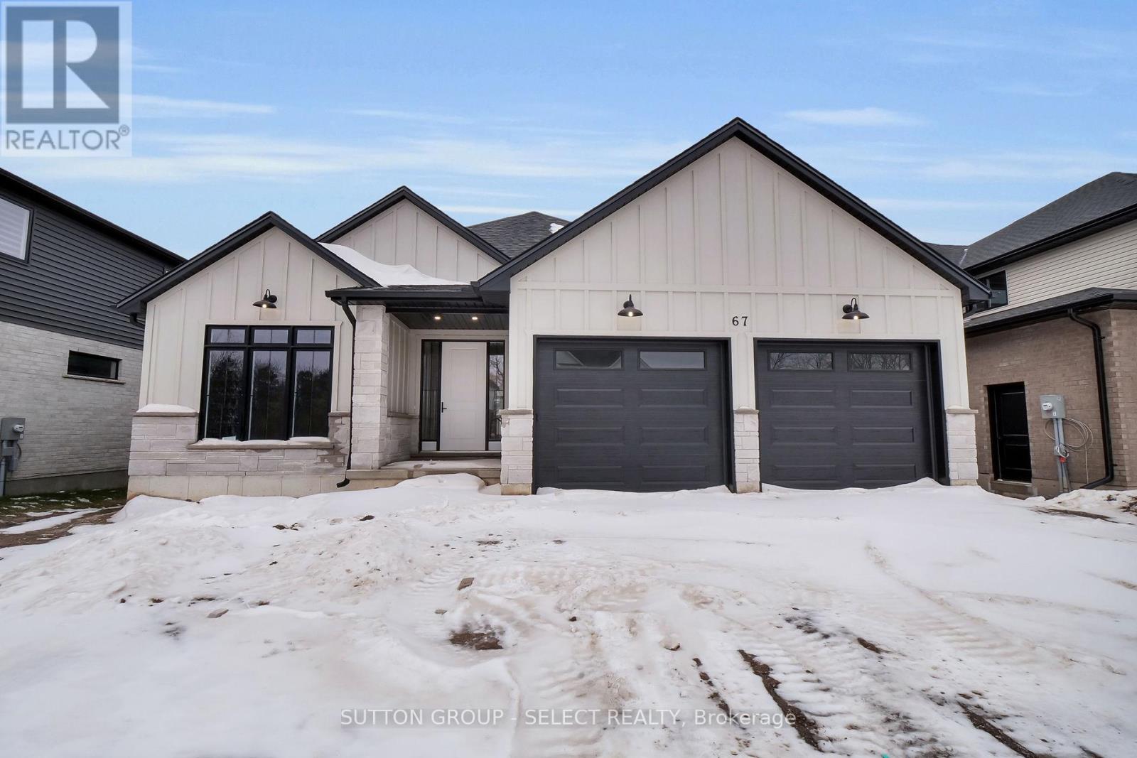 67 Royal Cres, Southwold, ON N5P 3T2