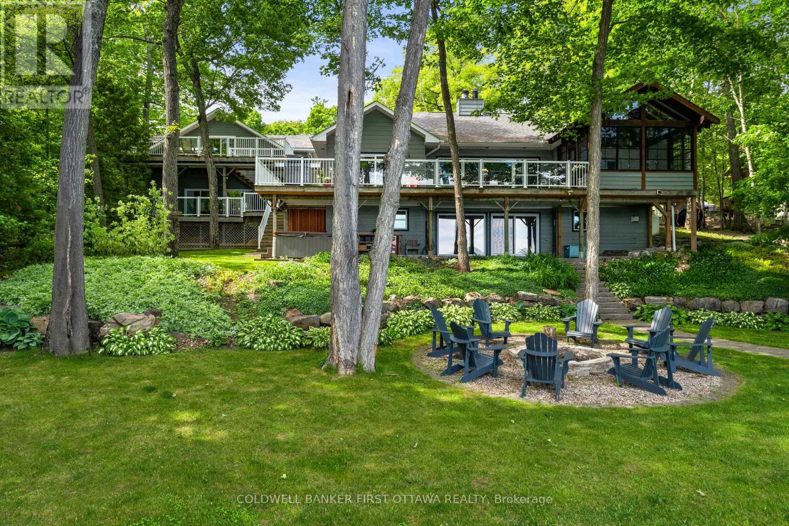 314 Kennedy Rd, Greater Madawaska, ON K0J 1H0