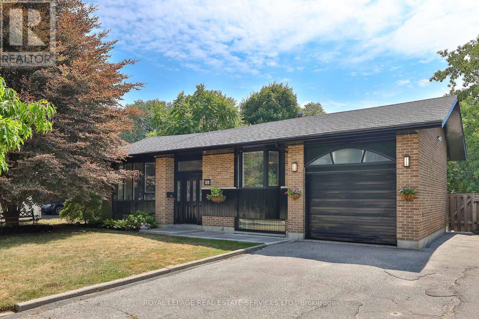 45 Doonaree Dr, Toronto, ON M3A 1M5