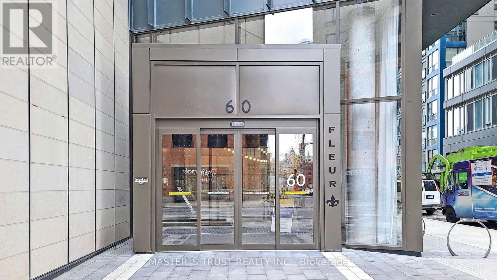 218 60 Shuter St, Toronto, ON M5B 0B7