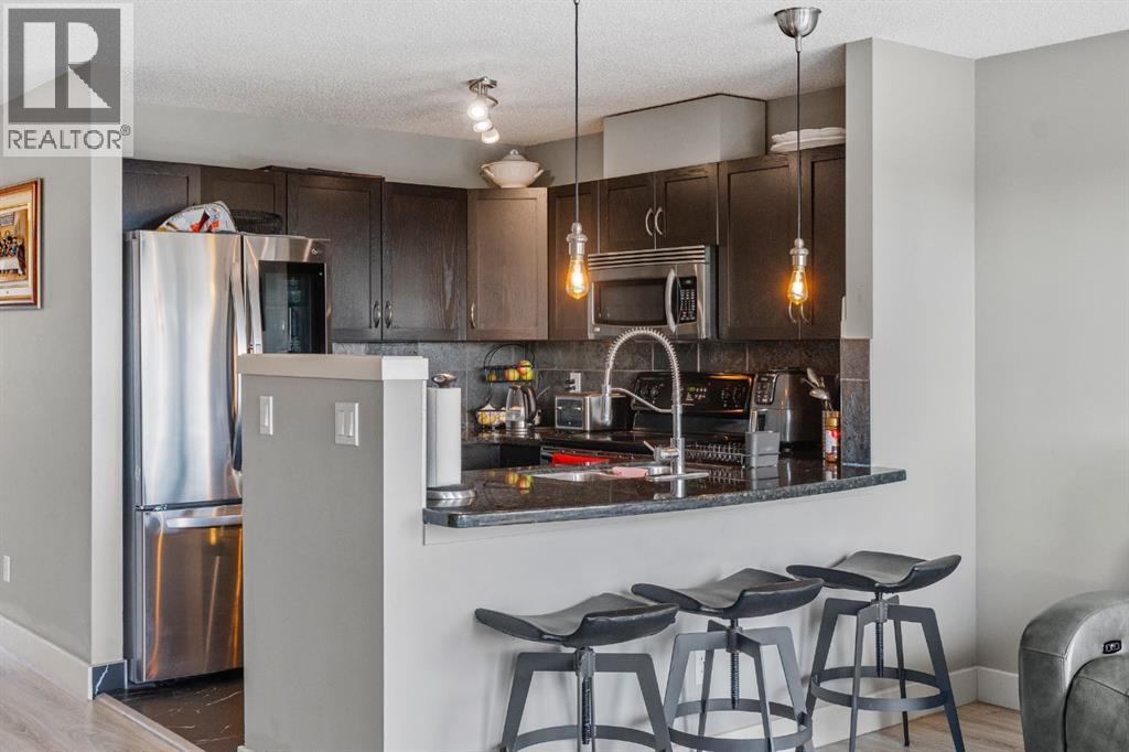 105 Village Heights Sw Unit 10, Calgary, AB T3H 2L2