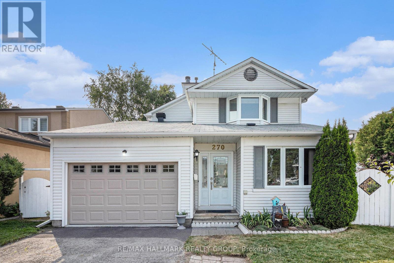 270 Mceachern Cres, Ottawa, ON K1E 3K5