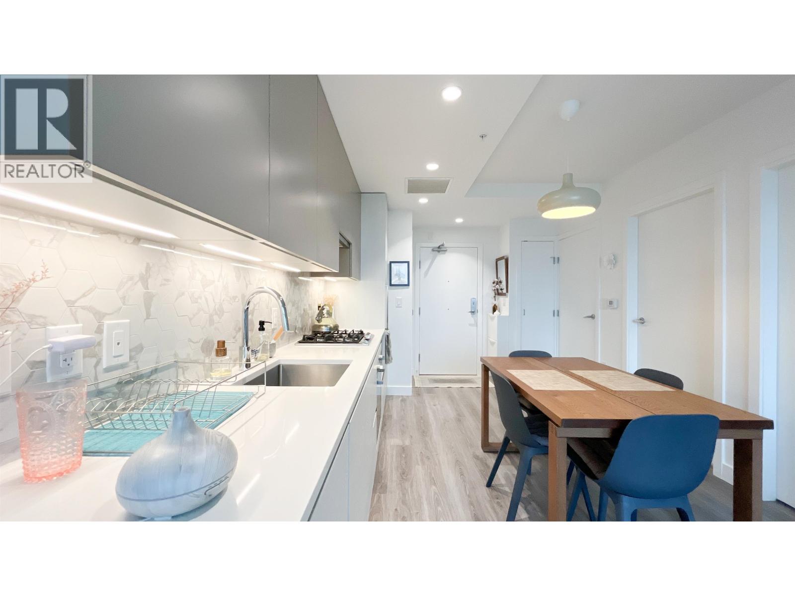 8181 Chester Street Unit 210, Vancouver, BC V5X 0J9