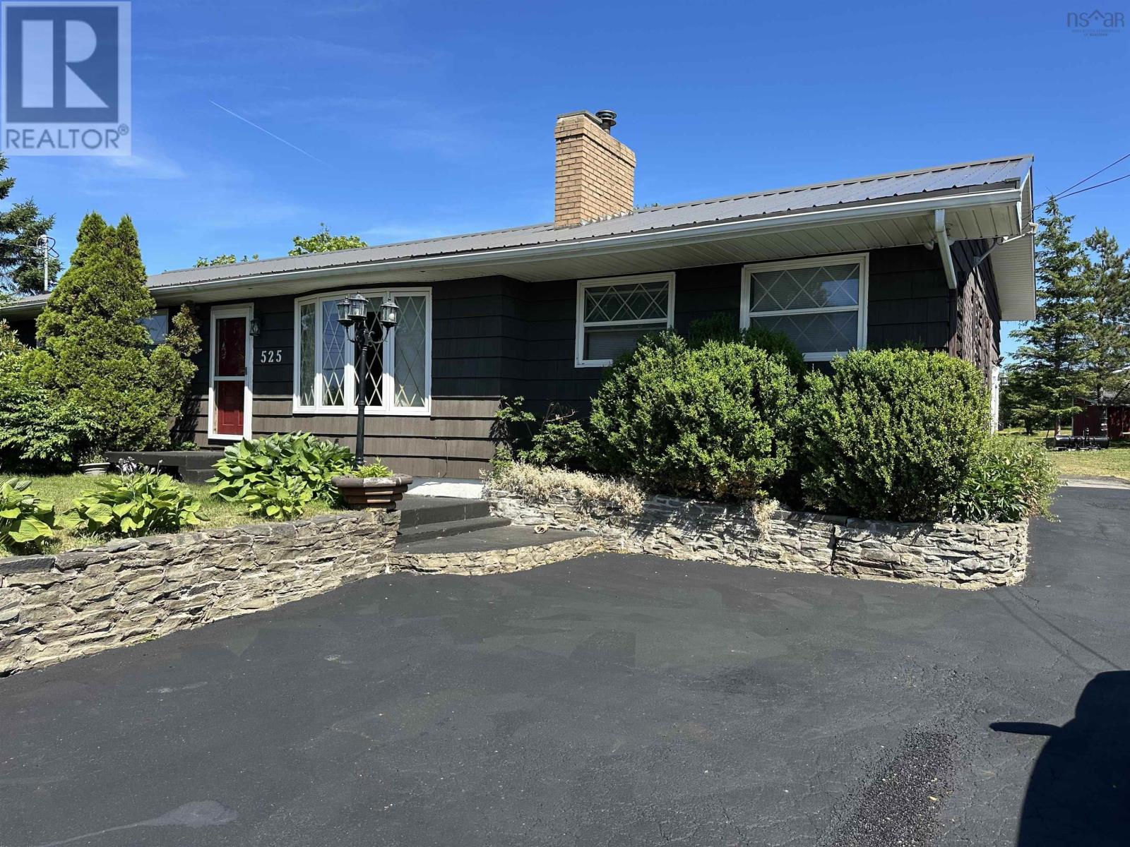 525 Phalen Rd, Glace Bay, NS B1A 3B6