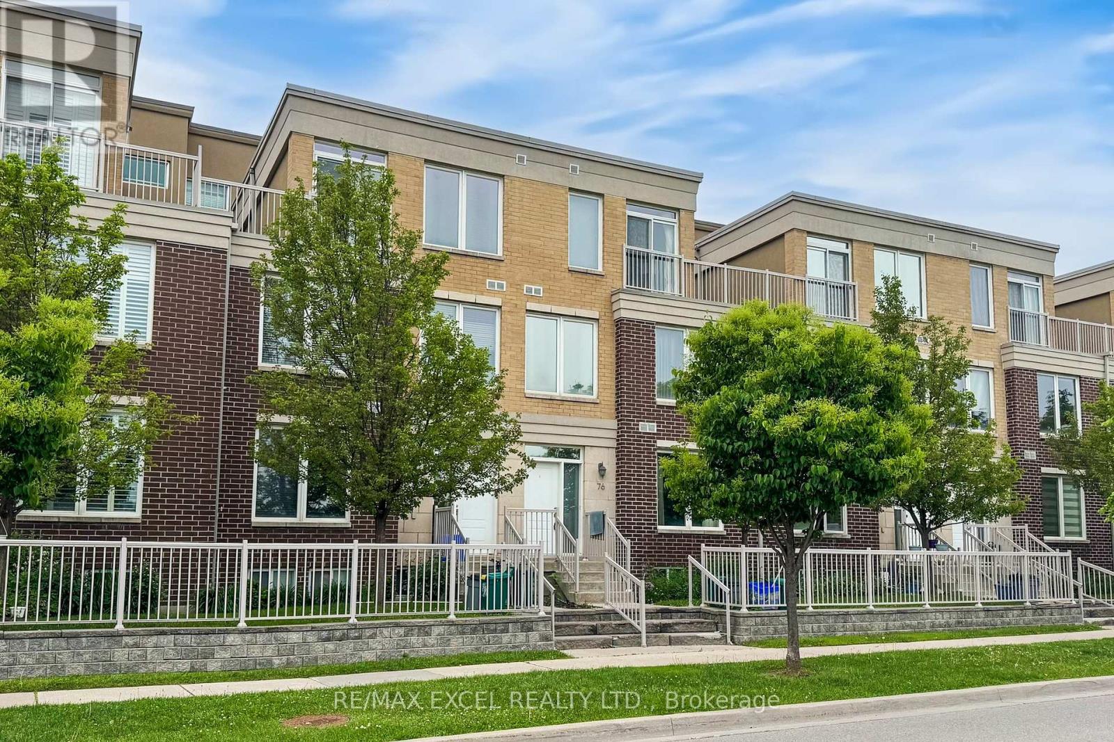 76 Unity Gardens Dr, Markham, ON L3R 5X2