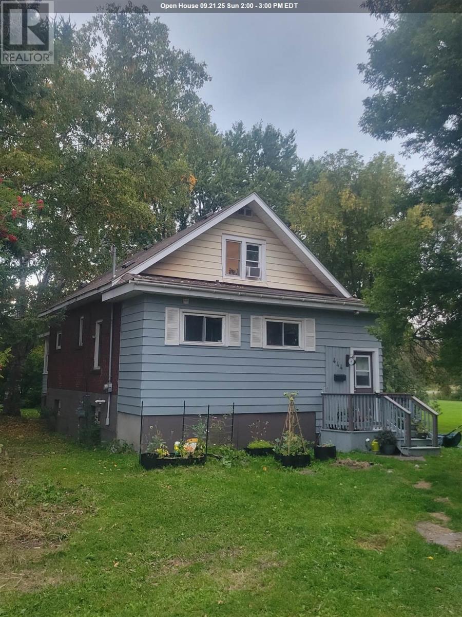 444 Laurier Ave, Sault Ste. Marie, ON P6C 1X6