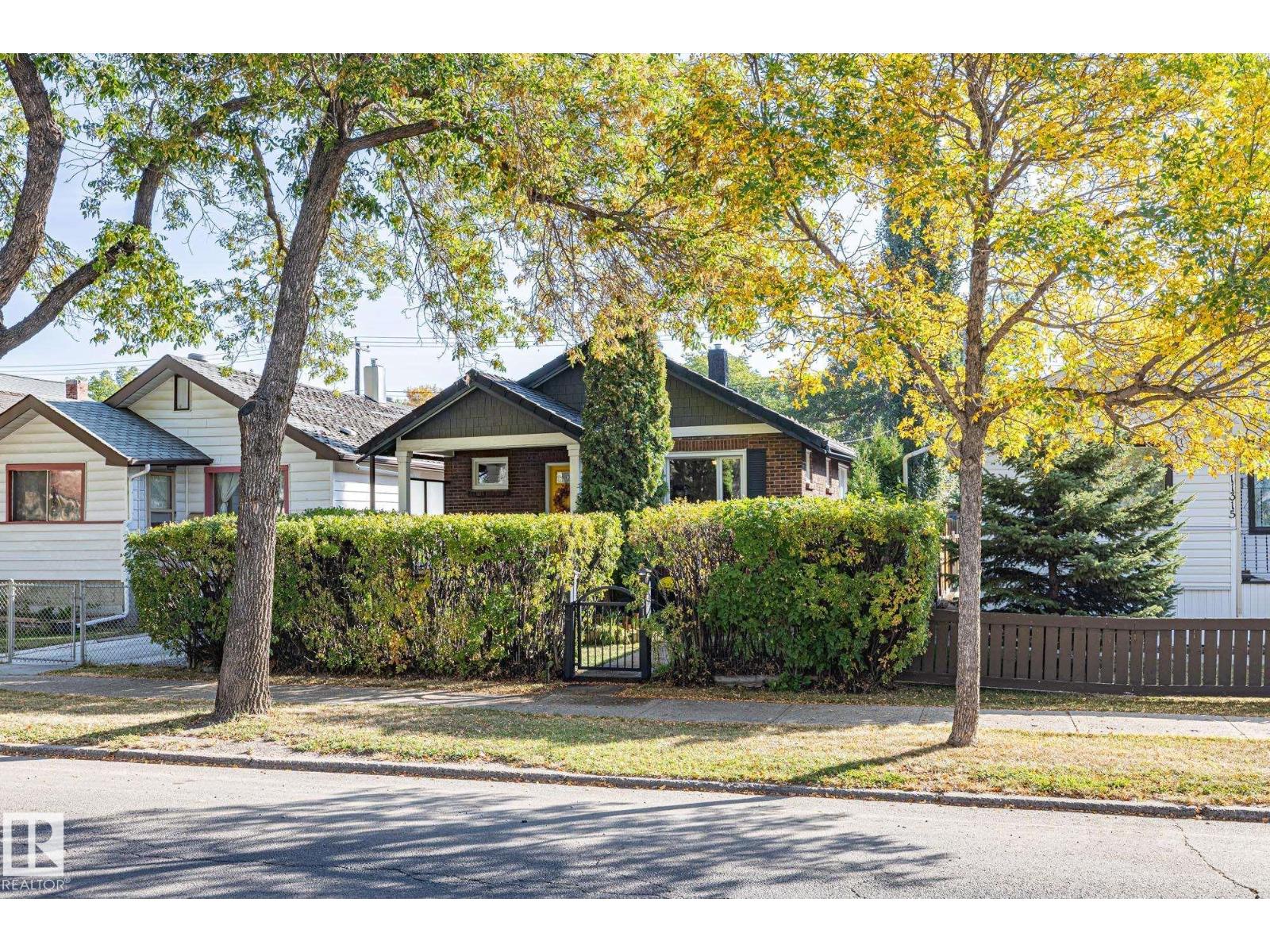 97 St Nw Unit 11317, Edmonton, AB T5G 1X3