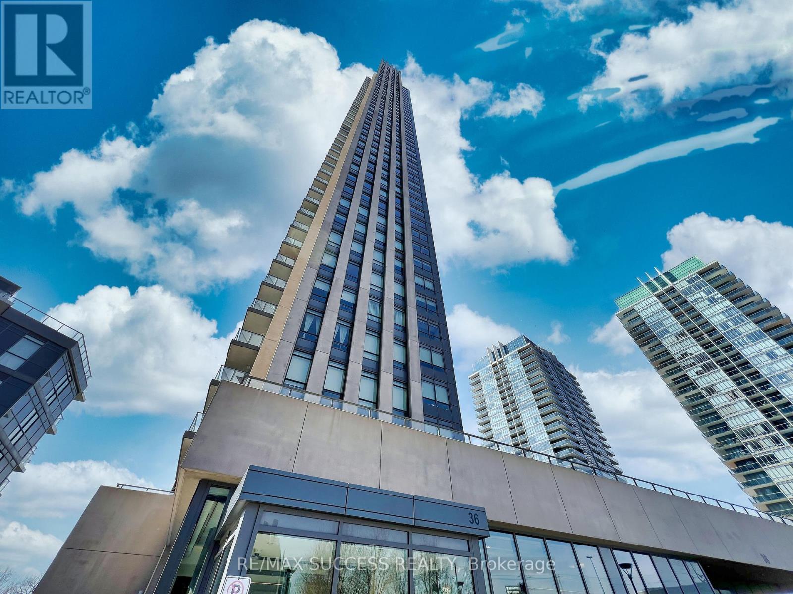 2707 36 Park Lawn Rd, Toronto, ON M8V 0E5