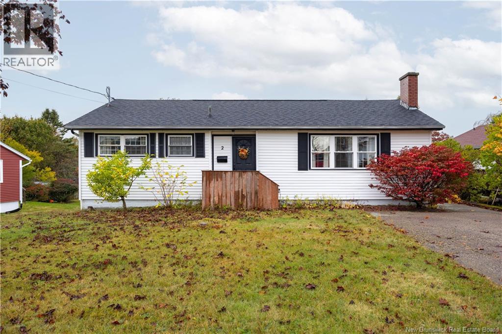 2 Rosedale Cres, Saint John, NB E2J 3G4