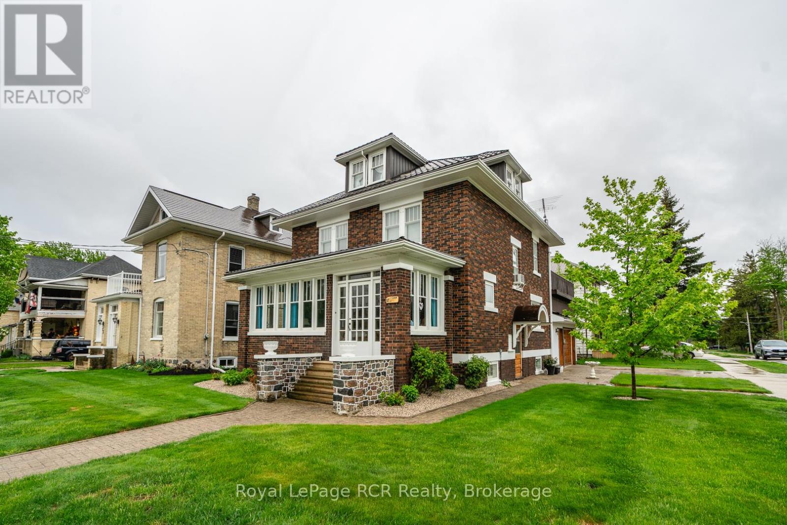 57 Elora St N, Minto, ON N0G 1M0