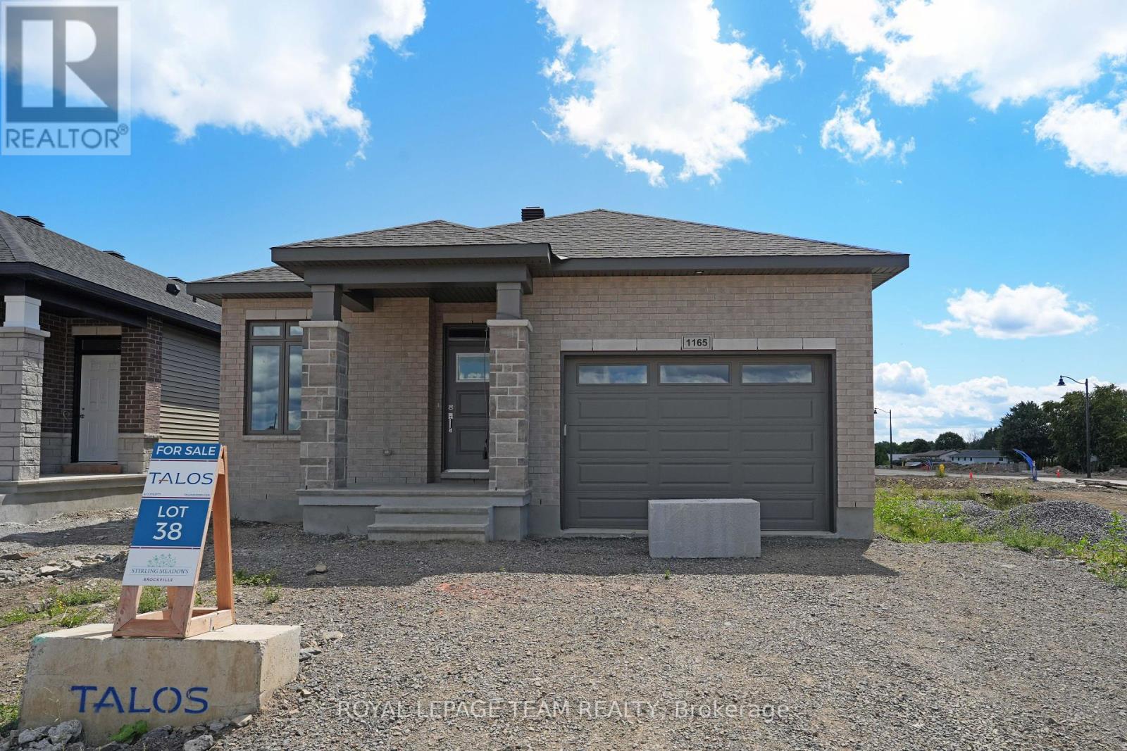 1165 Potter Dr, Brockville, ON K6V 0G8