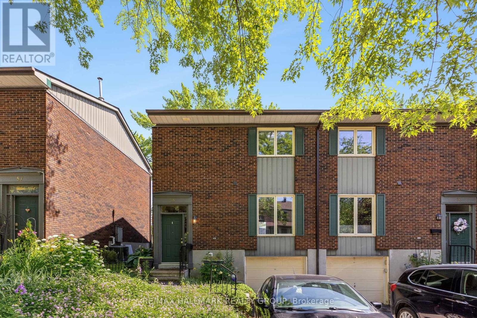 55 River Garden Private, Ottawa, ON K1V 1M8