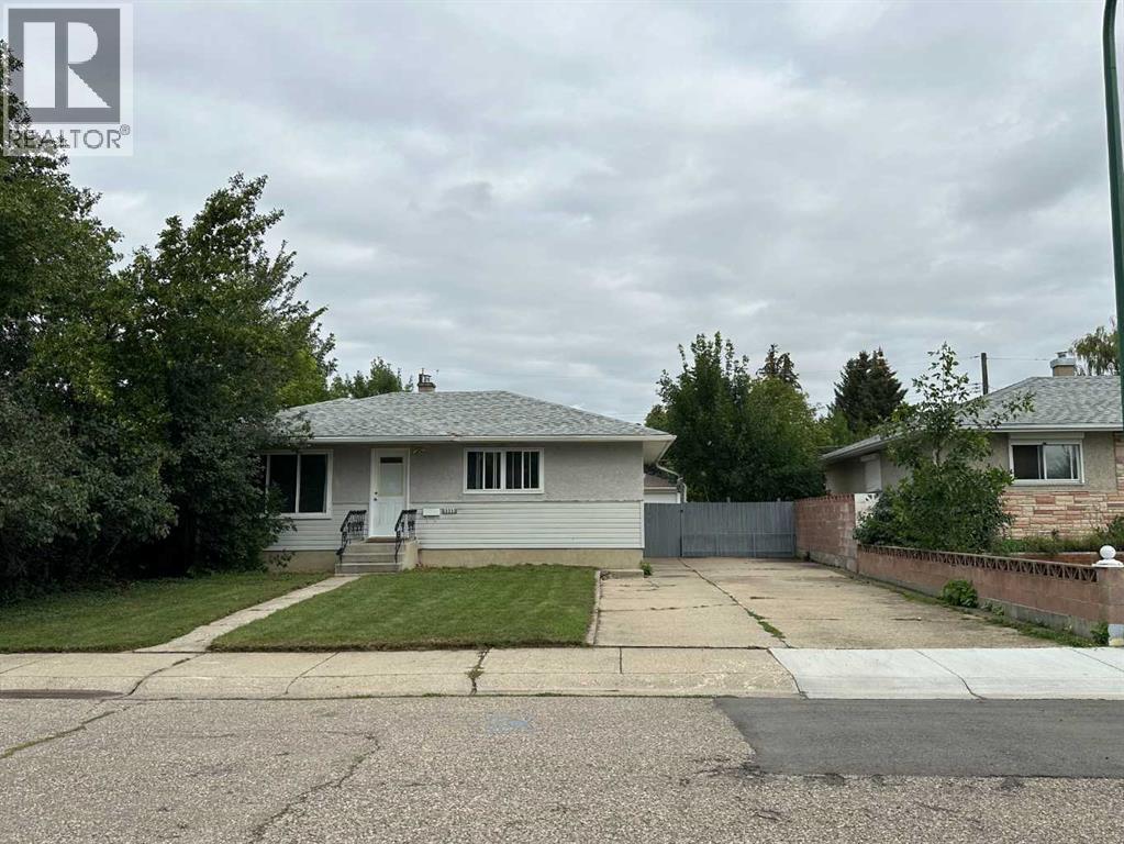 11 Avenue N Unit 1111, Lethbridge, AB T1H 1M8