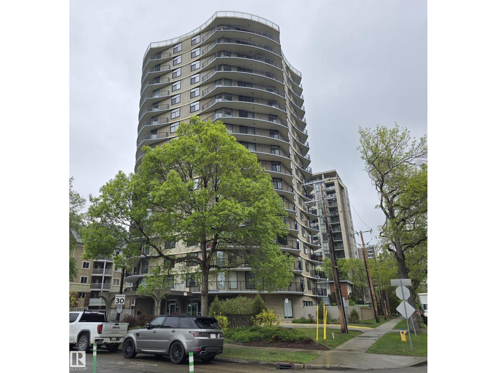 11710 100 Avenue Northwest #701, Edmonton, AB T5K 2G3