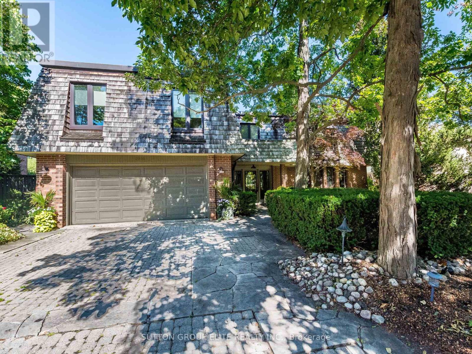 2269 Shardawn Mews, Mississauga, ON L5C 1W6