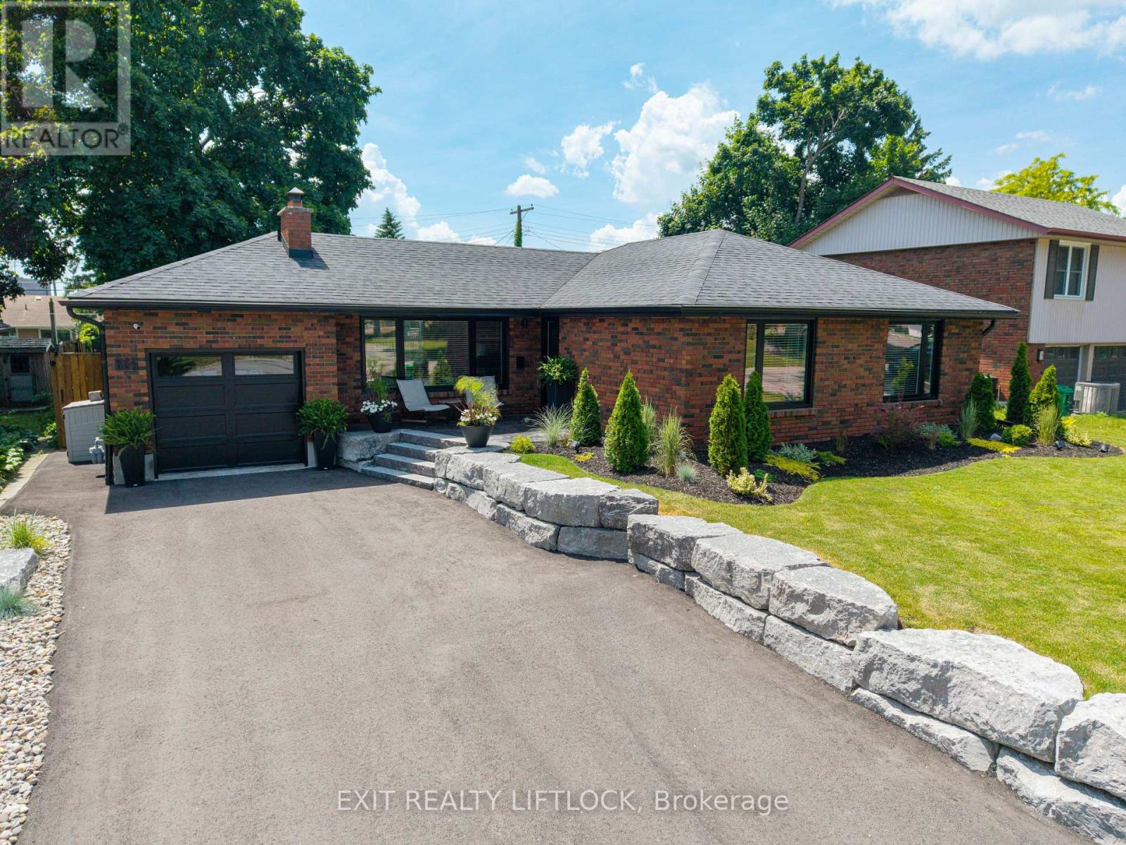 865 Kensington Dr, Peterborough, ON K9J 6J8