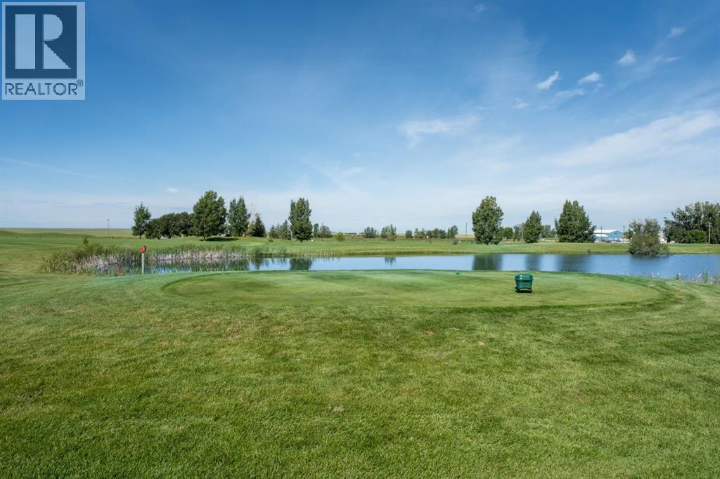 1007 Whispering Greens Ct, Vulcan, AB T0L 2B0