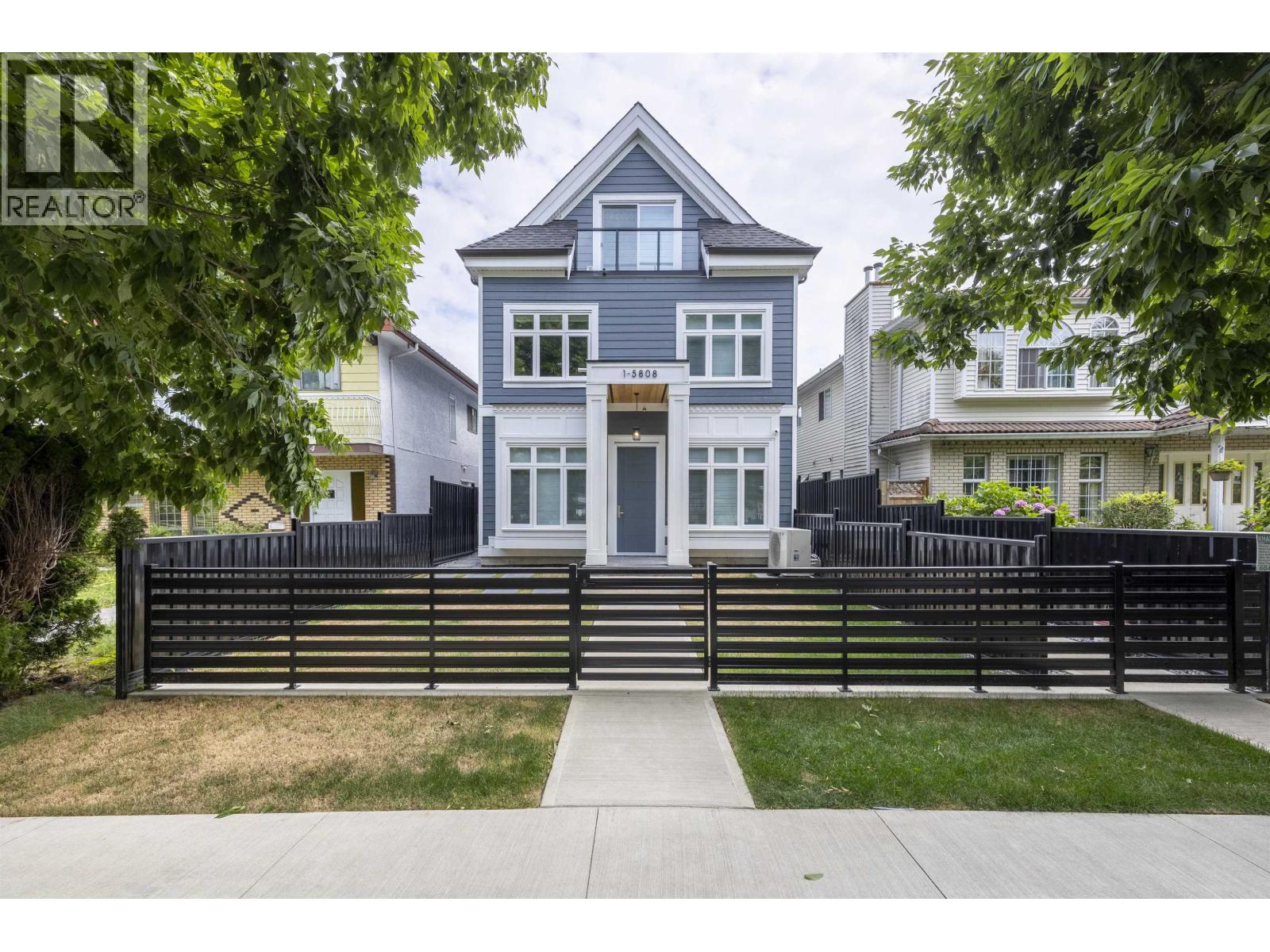 5808 Lanark Street Unit 1, Vancouver, BC V5P 2Y4