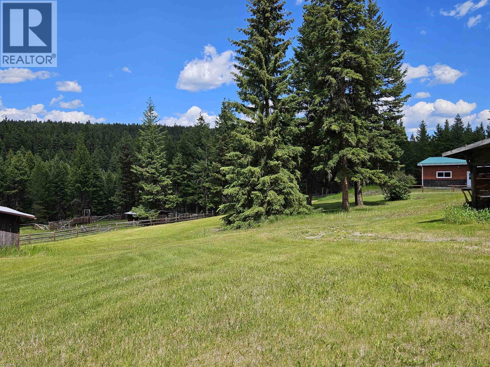 2455 Firwood Hill Rd, Williams Lake, BC V2G 4W7