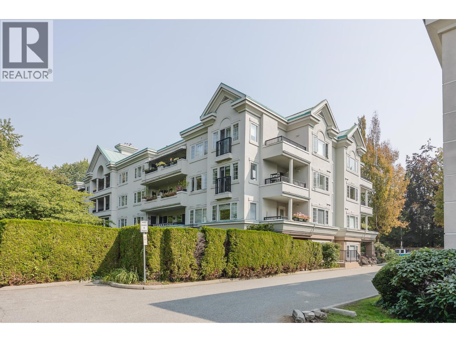 55 Blackberry Drive Unit 302, New Westminster, BC V3L 5S7